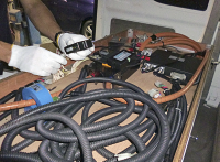 まずはBMSを他のものとクロステスト。異常がBMSや12Vバッテリーからなのかの確認のためだ。