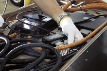 BMSを他のものとクロステスト。異常がBMSや12Vバッテリーでないかの確認のため、毎回このようなクロステストから始める。