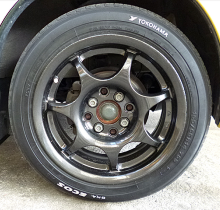 Uさんがアルミを履かせてくれました