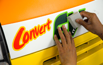 デカールは水貼り