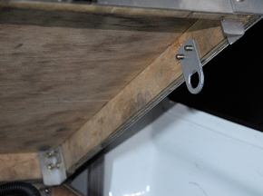 上蓋に取り付けられたロック