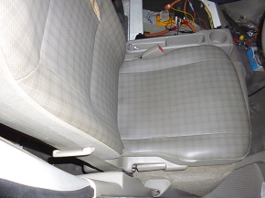 シートの取り付け作業