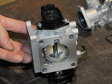 余分なパーツは簡素化のため外した