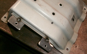 バッテリーブラケットに鉄板を仮溶接