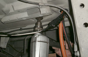 もう一つボディへ穴を空ける