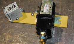 モーター側に取り付くリレーの台座が完成