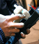 クランク角センサーとプーリーを取り付けるステーの位置を検討