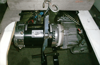 吊るし上げてマウントを取り付け