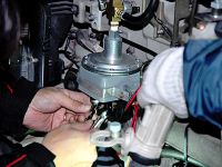 負圧制御装置に配線を付けてテスト