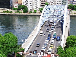 前回で紹介した新永代橋の今の姿を同じアングルで見る